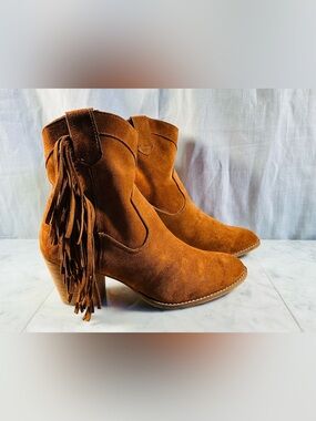 BEAST FASHION Caramel Suede Fringe Point Toe Ankle Boots size 11W *Excellent